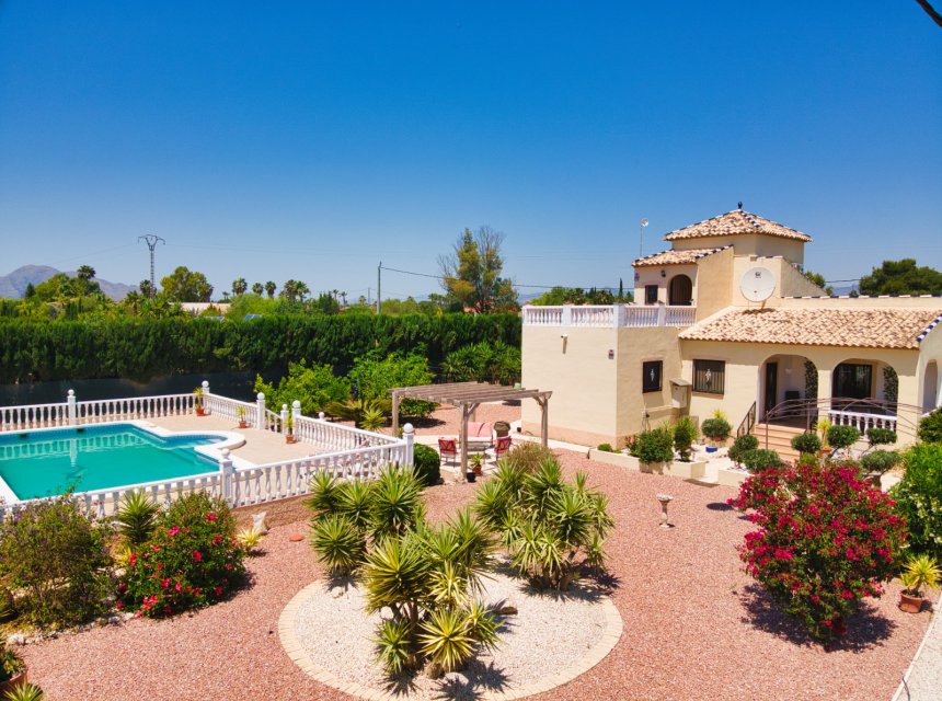 Revente - Maison de campagne -
Alicante