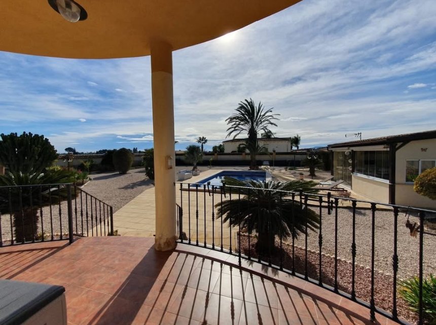 Revente - Maison de campagne -
Alicante