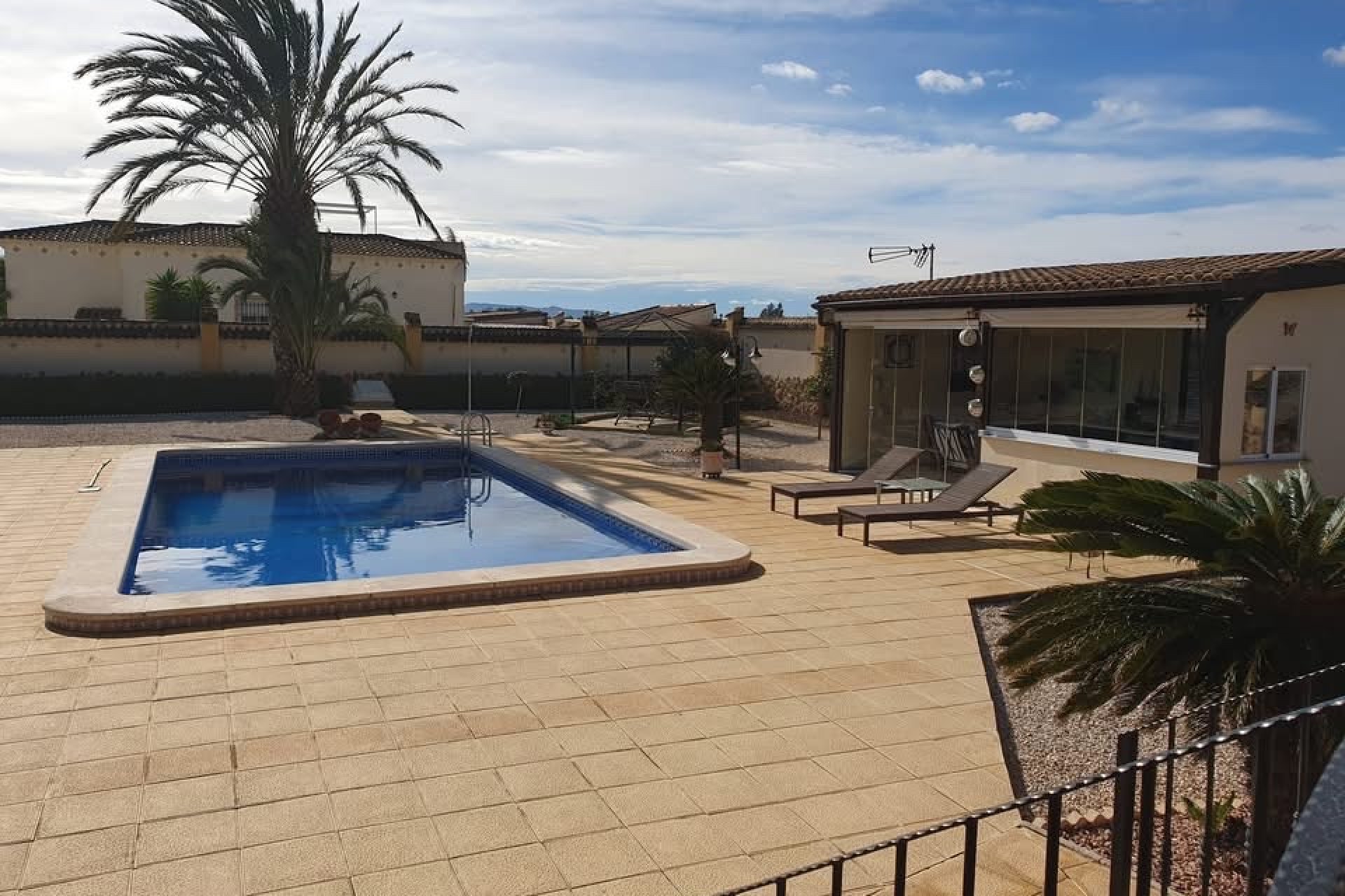 Revente - Maison de campagne -
Alicante