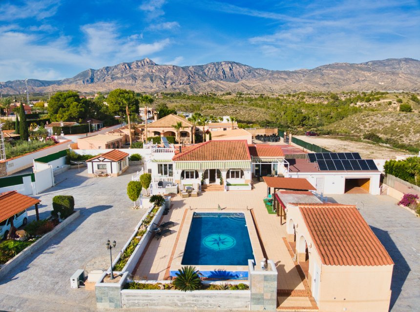 Revente - Maison de campagne -
Alicante