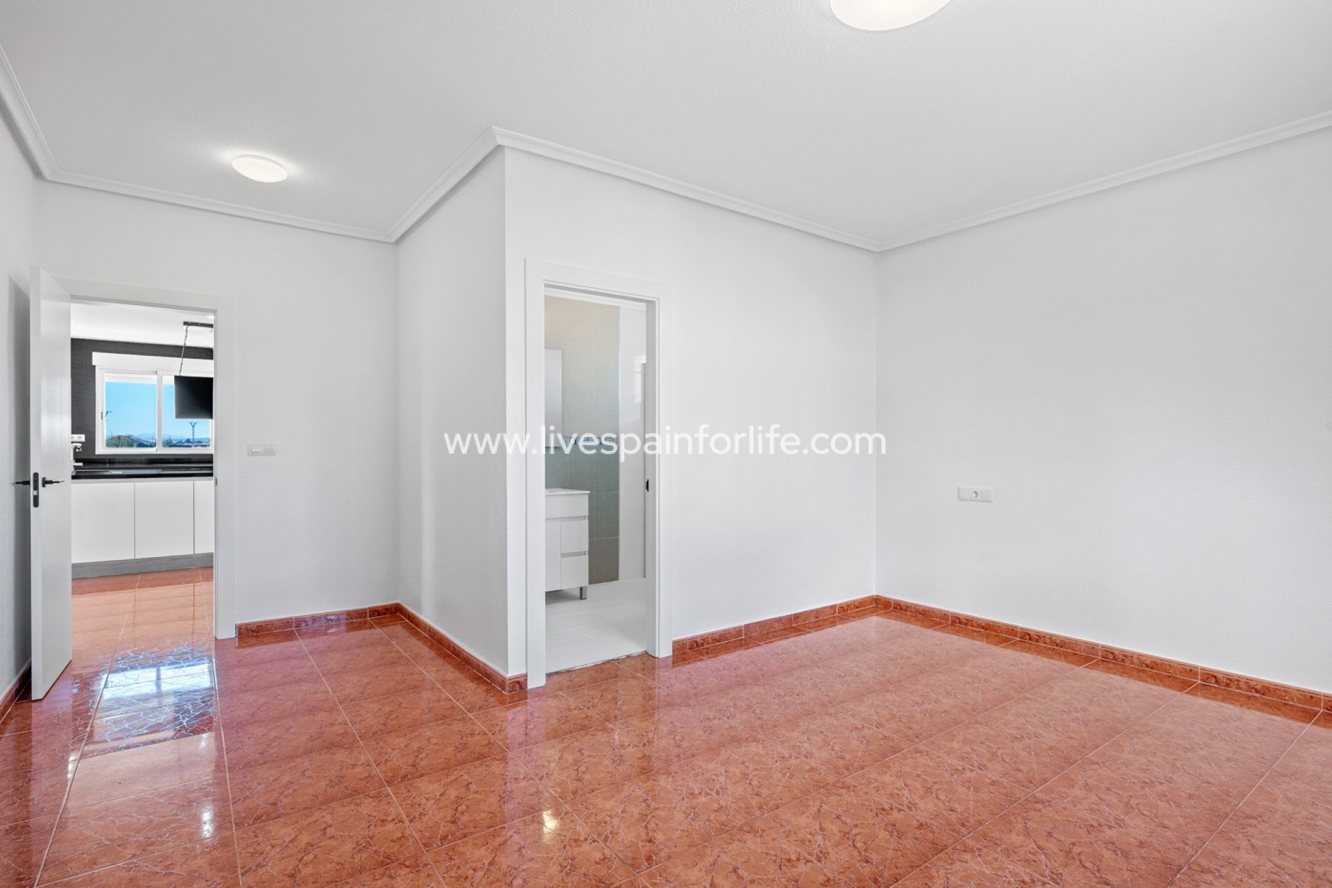 Revente - Maison de campagne -
Alicante