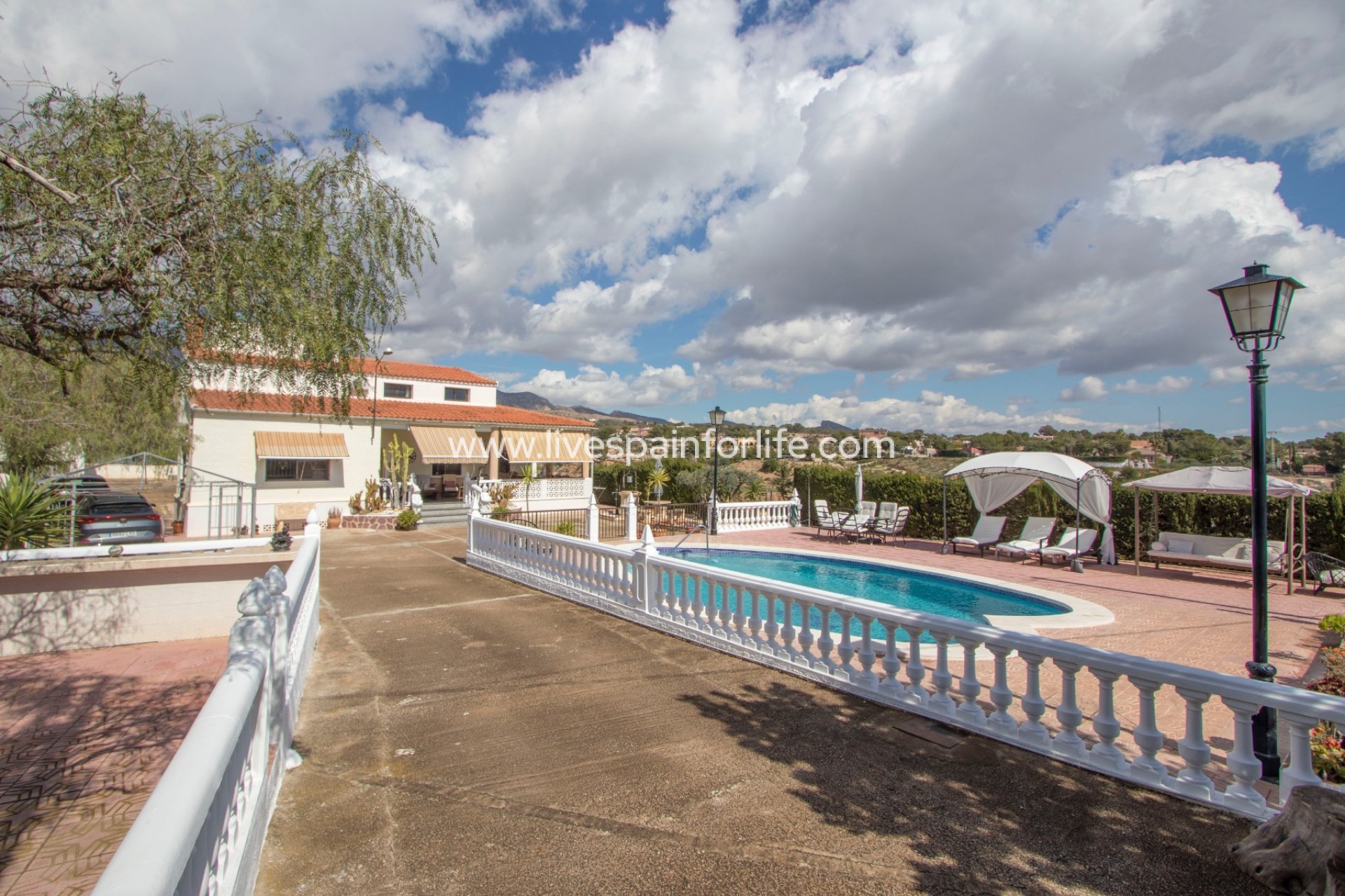 Revente - Maison de campagne -
Alicante