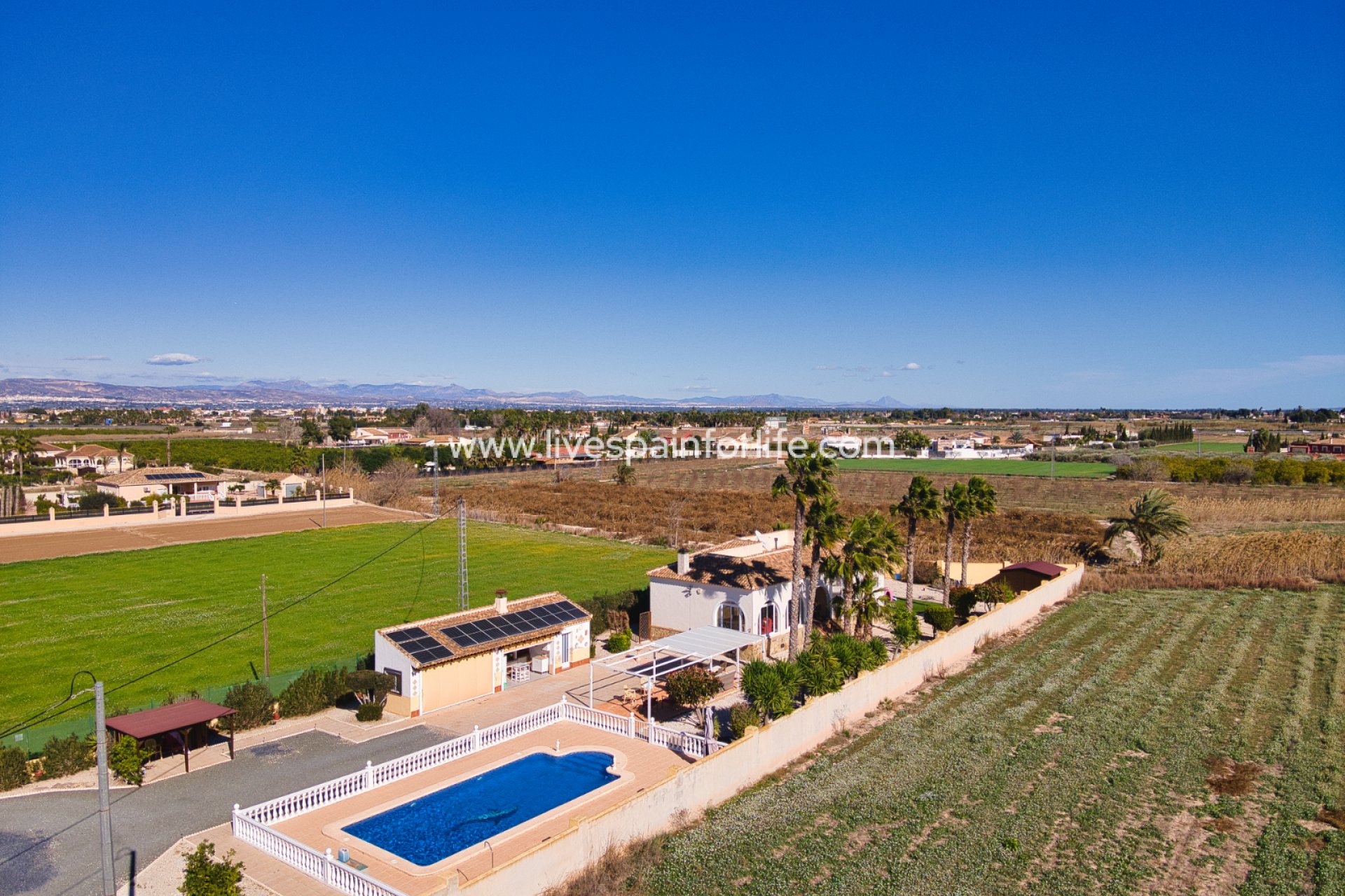 Revente - Maison de campagne -
Alicante