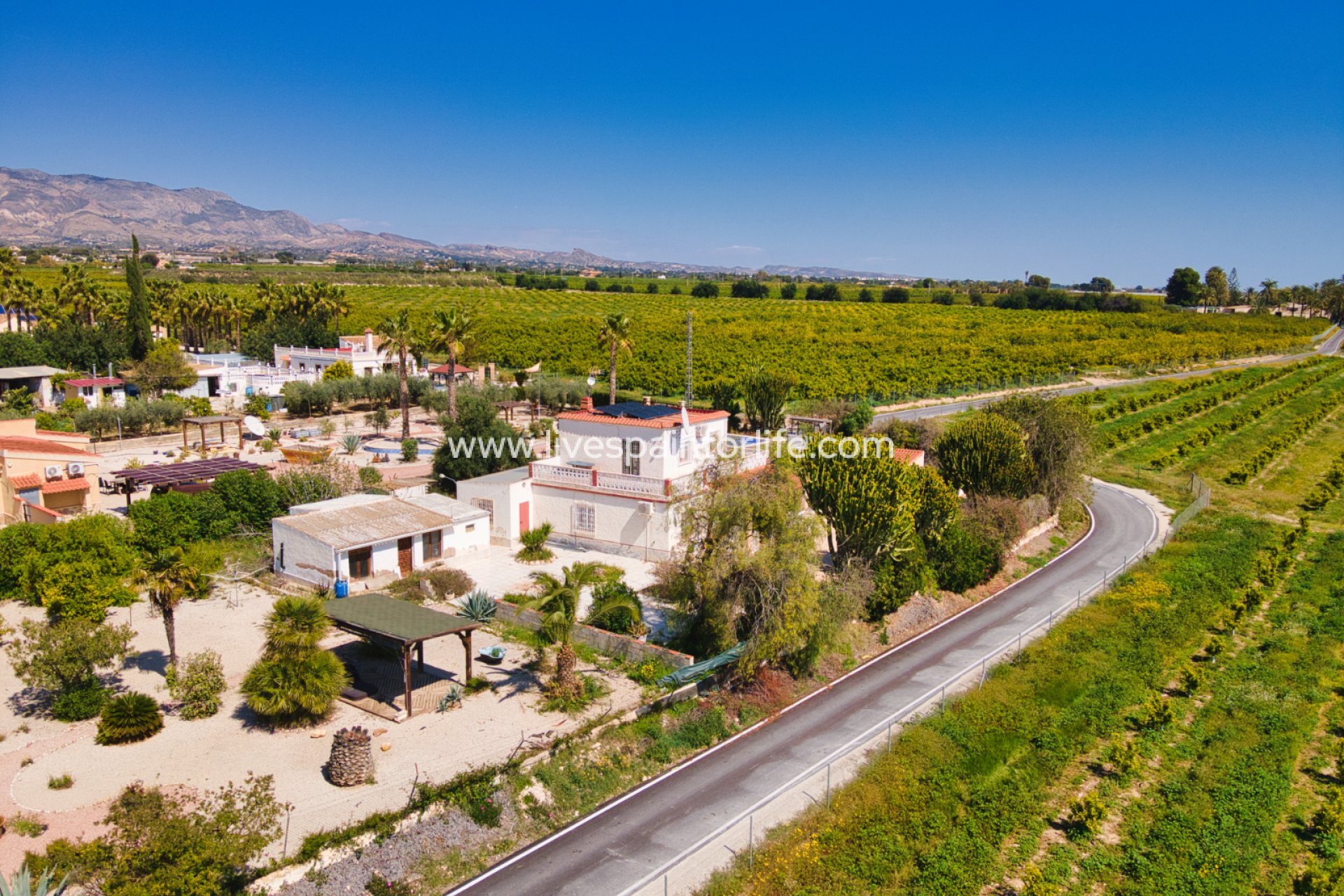 Revente - Maison de campagne -
Alicante