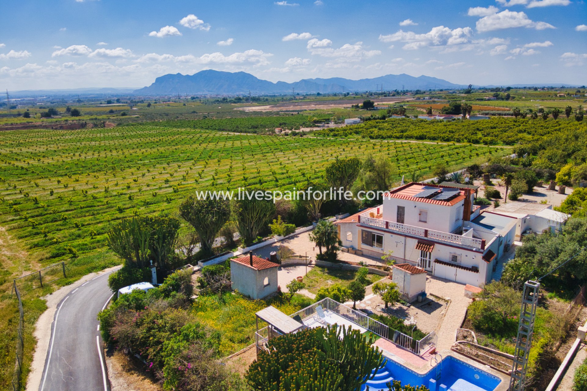 Revente - Maison de campagne -
Alicante