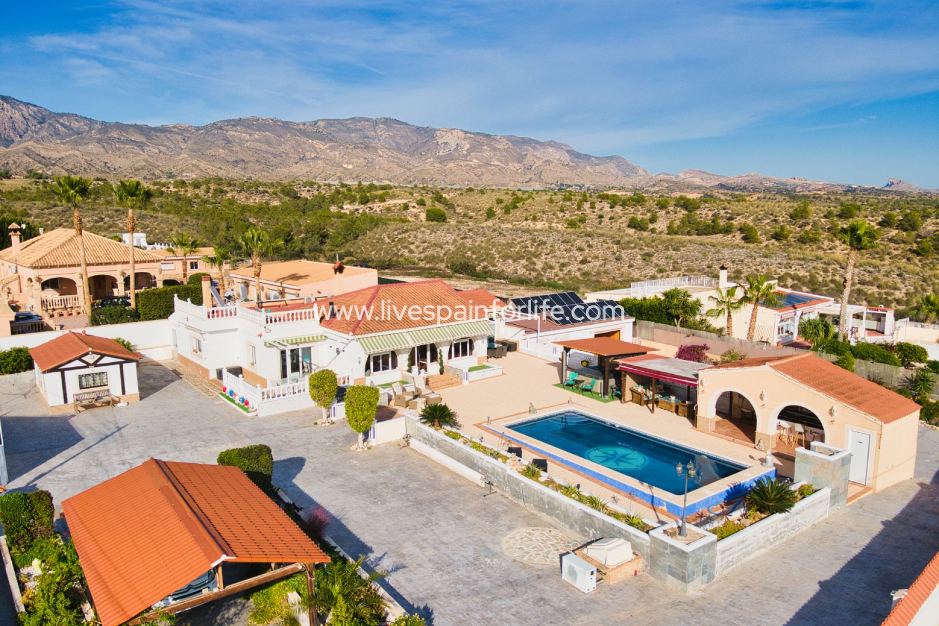 Revente - Maison de campagne -
Alicante