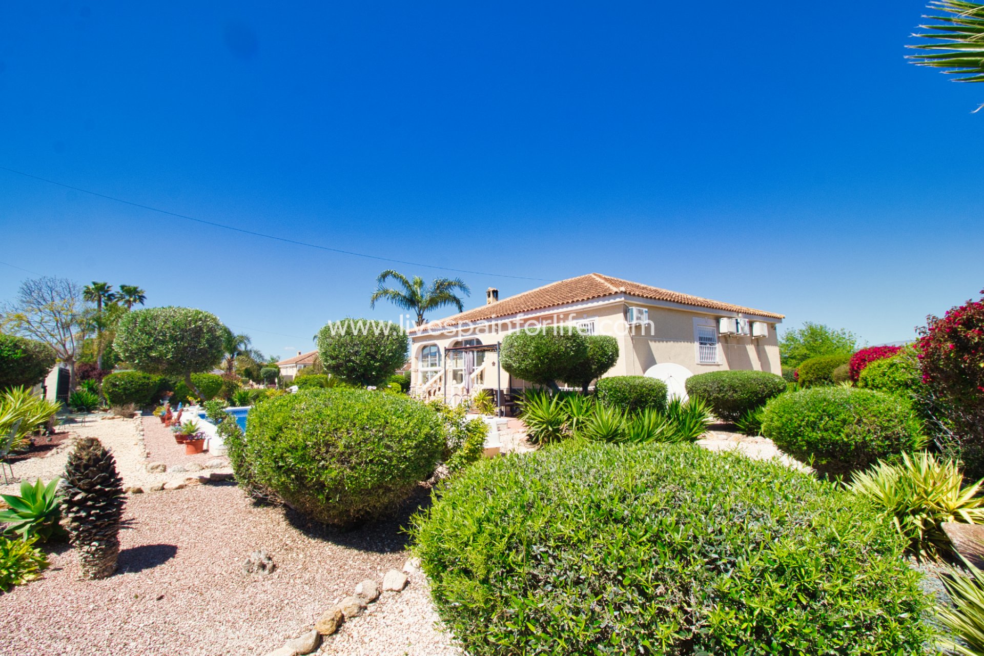 Revente - Maison de campagne -
Alicante