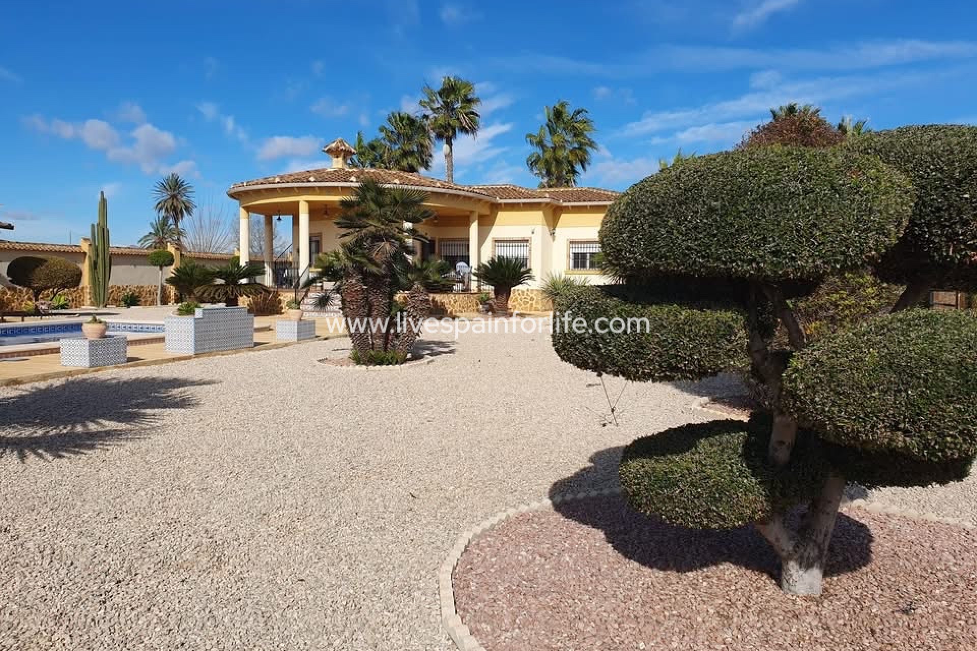 Revente - Maison de campagne -
Alicante