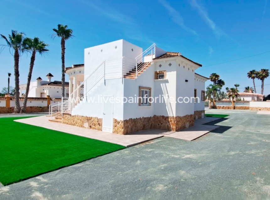 Revente - Maison de campagne -
Alicante
