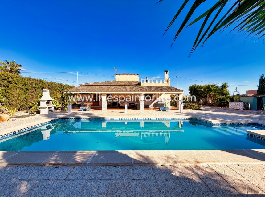 Revente - Maison de campagne -
Alicante