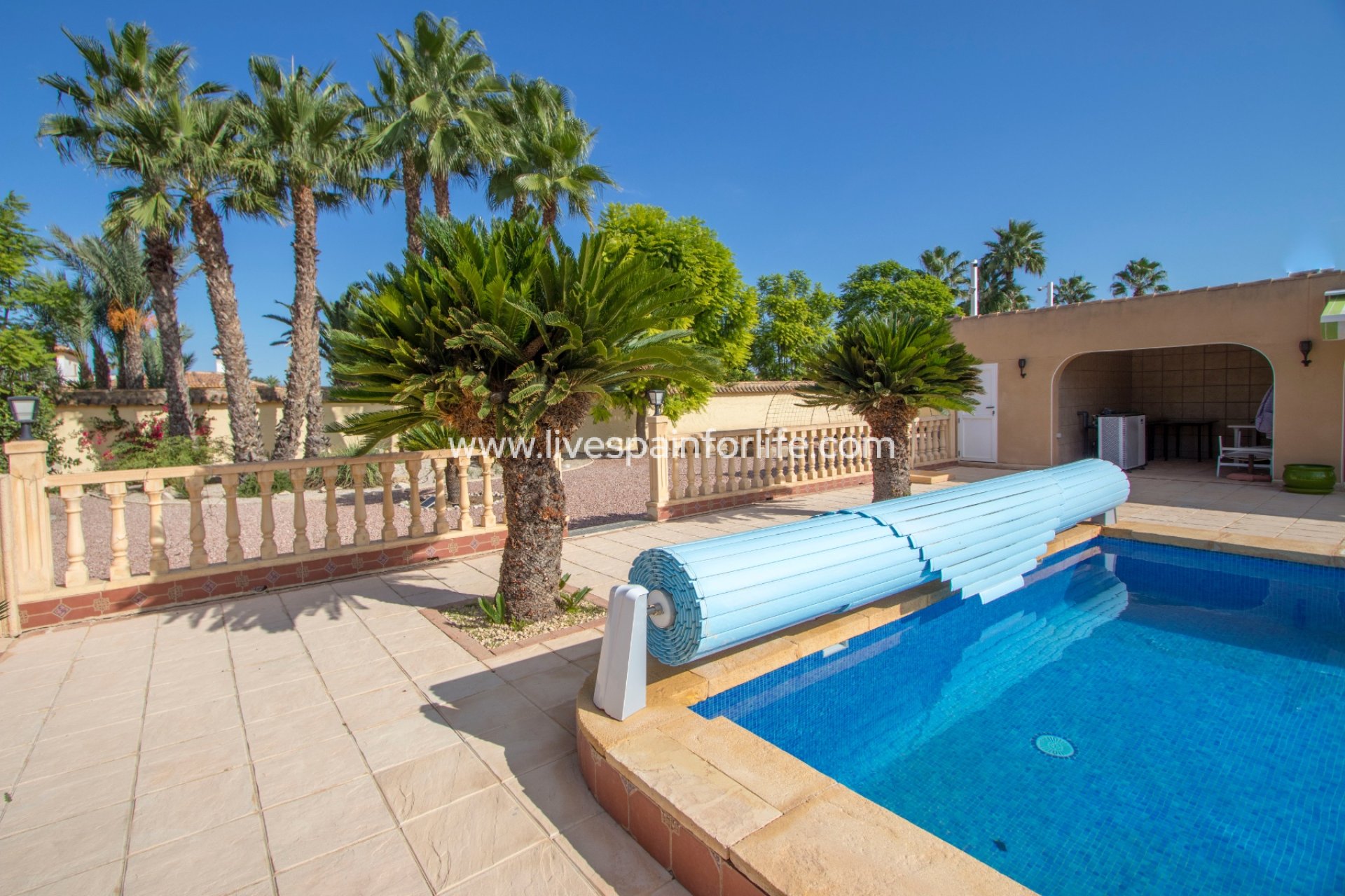 Revente - Maison de campagne -
Alicante