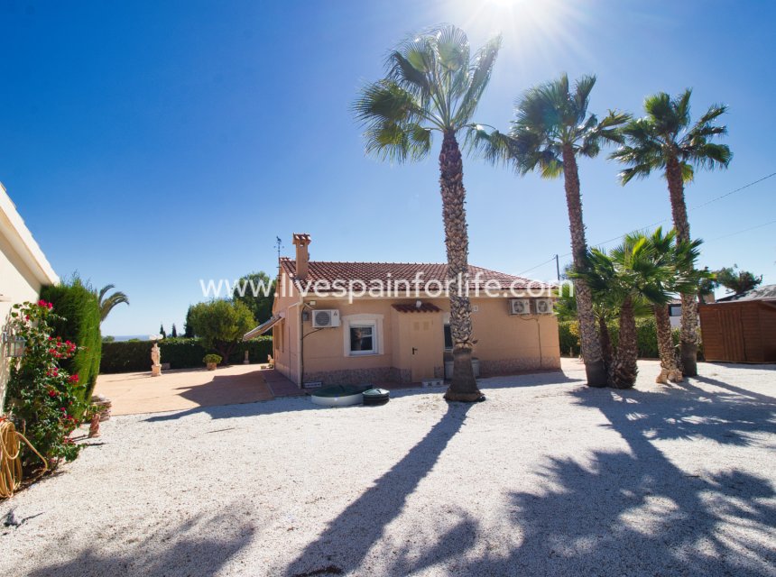Revente - Maison de campagne -
Alicante