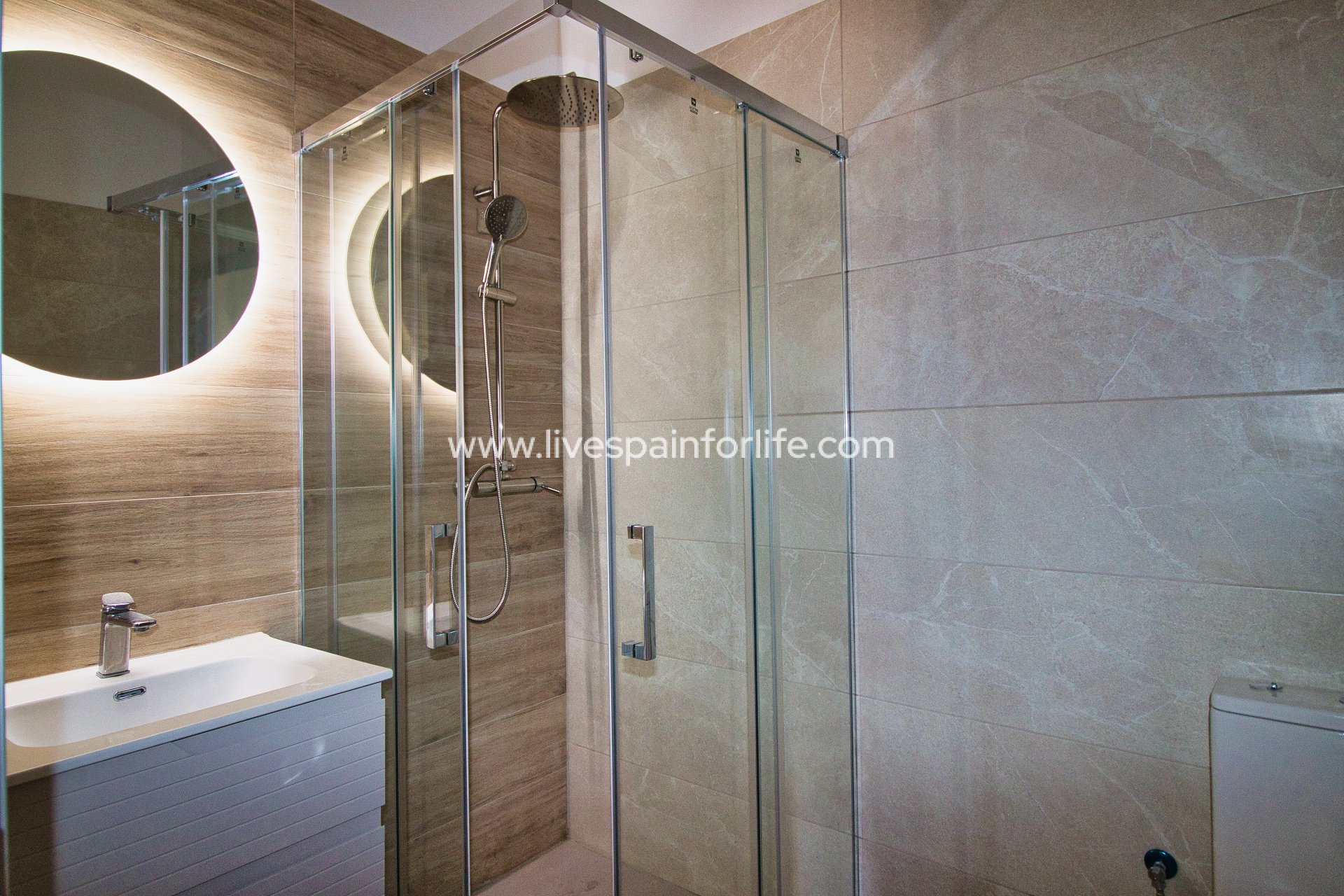 Revente - Maison de campagne -
Aspe