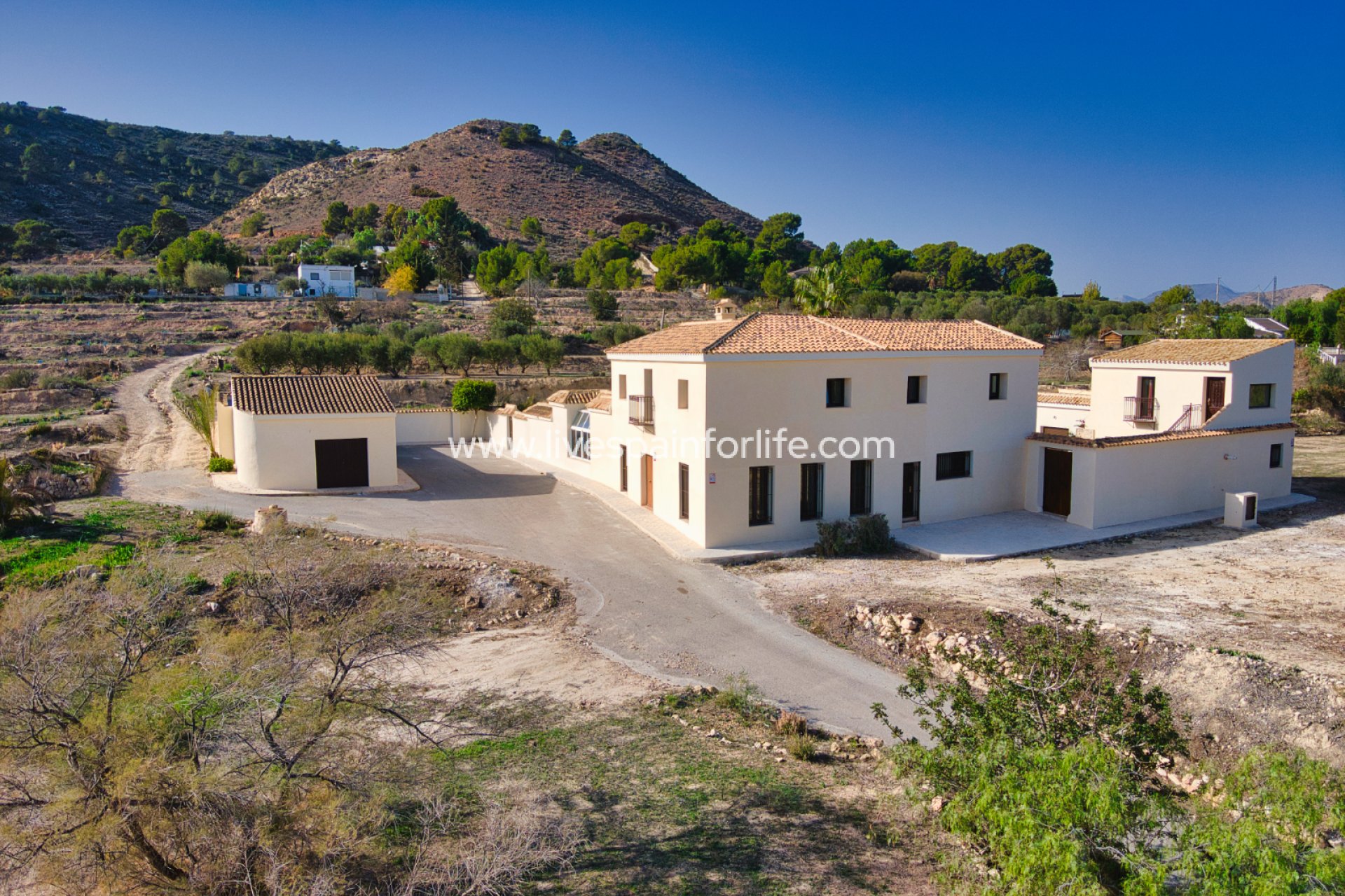 Revente - Maison de campagne -
Aspe