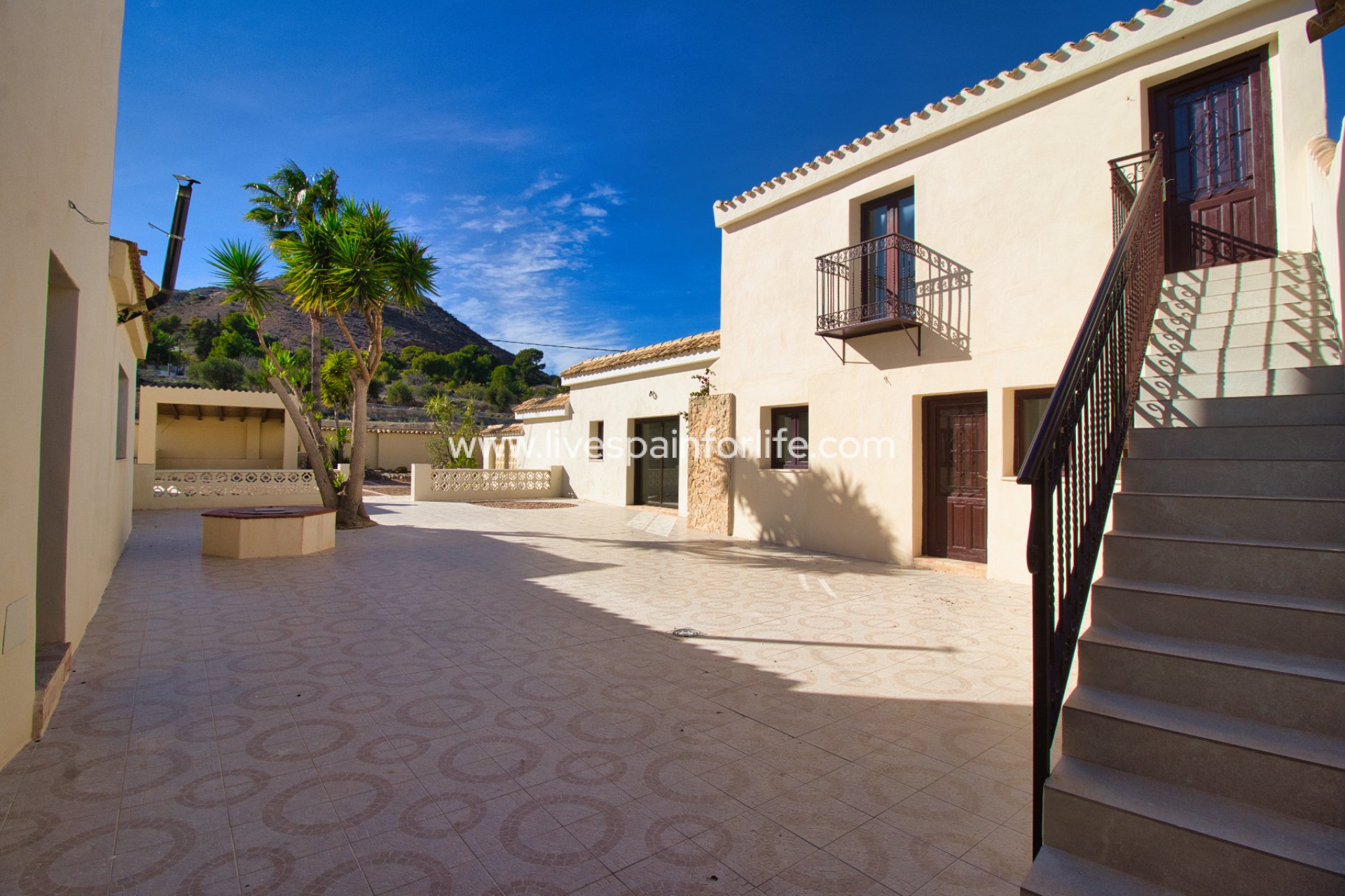 Revente - Maison de campagne -
Aspe