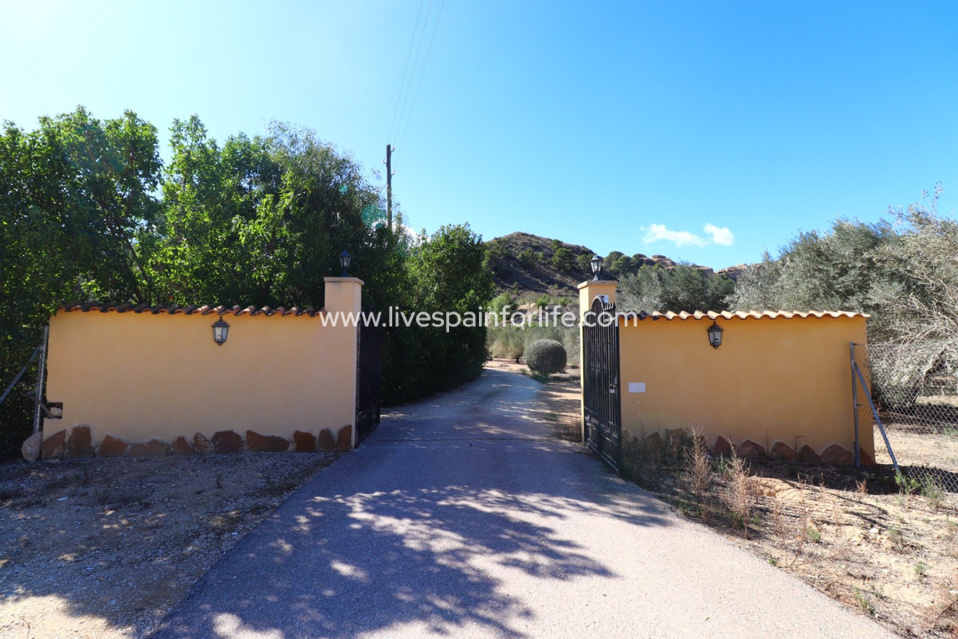 Revente - Maison de campagne -
Aspe