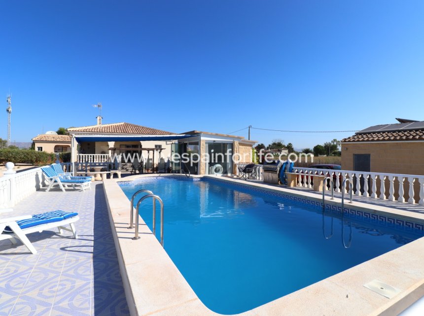 Revente - Maison de campagne -
Callosa De Segura - Callosa de Segura - Country