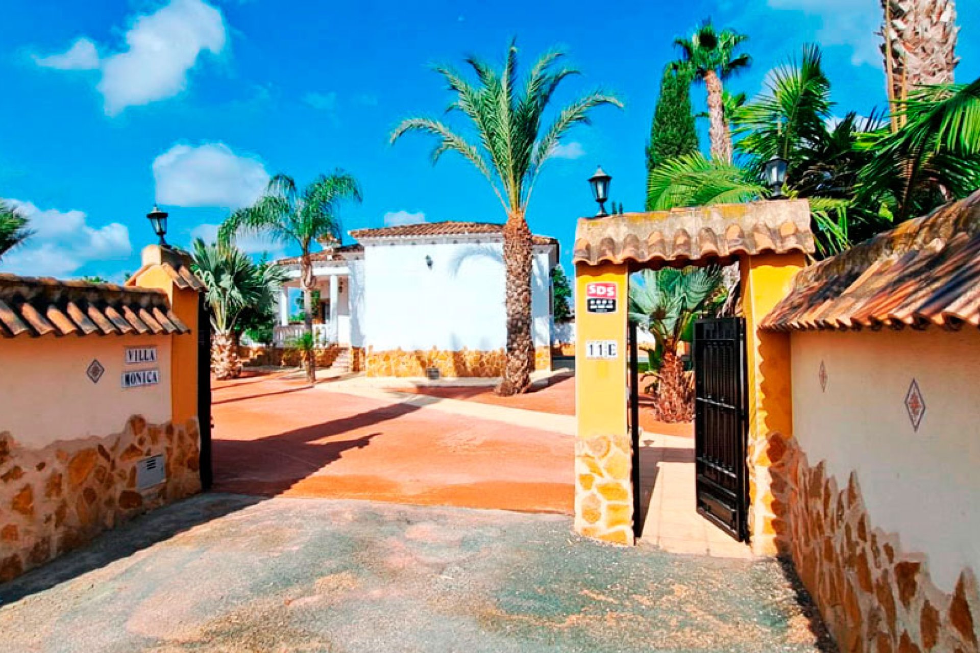 Revente - Maison de campagne -
Catral