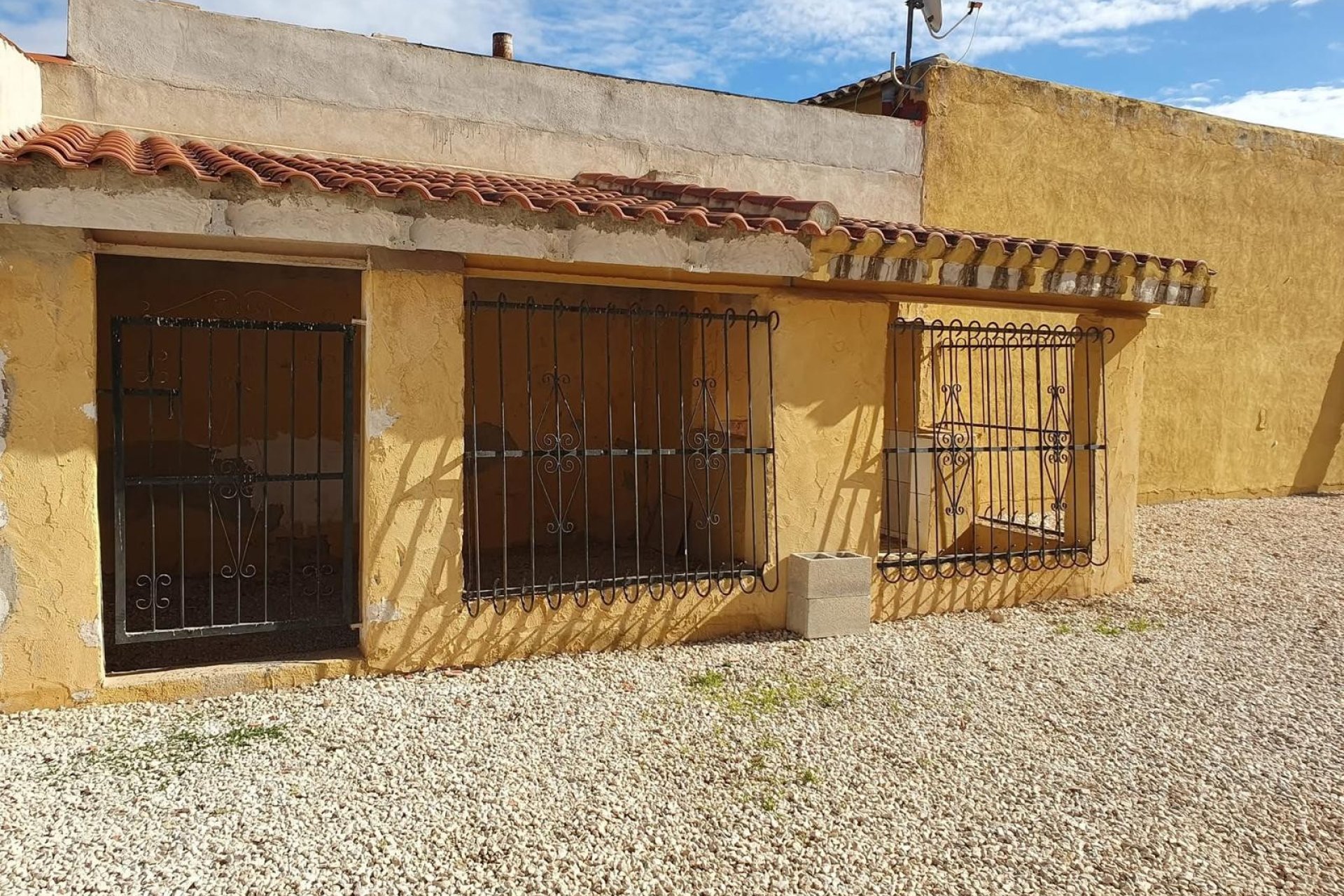 Revente - Maison de campagne -
Catral