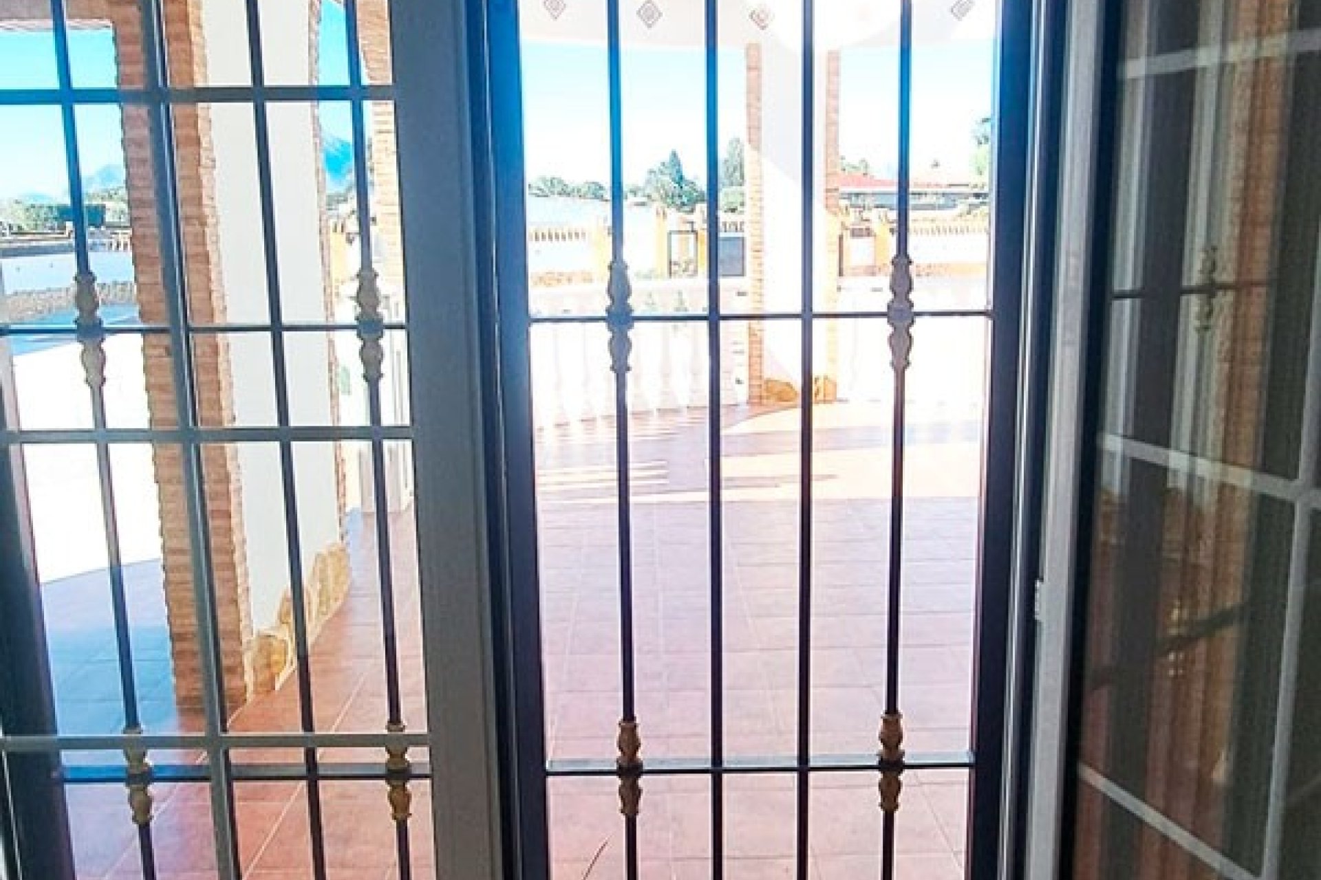 Revente - Maison de campagne -
Catral