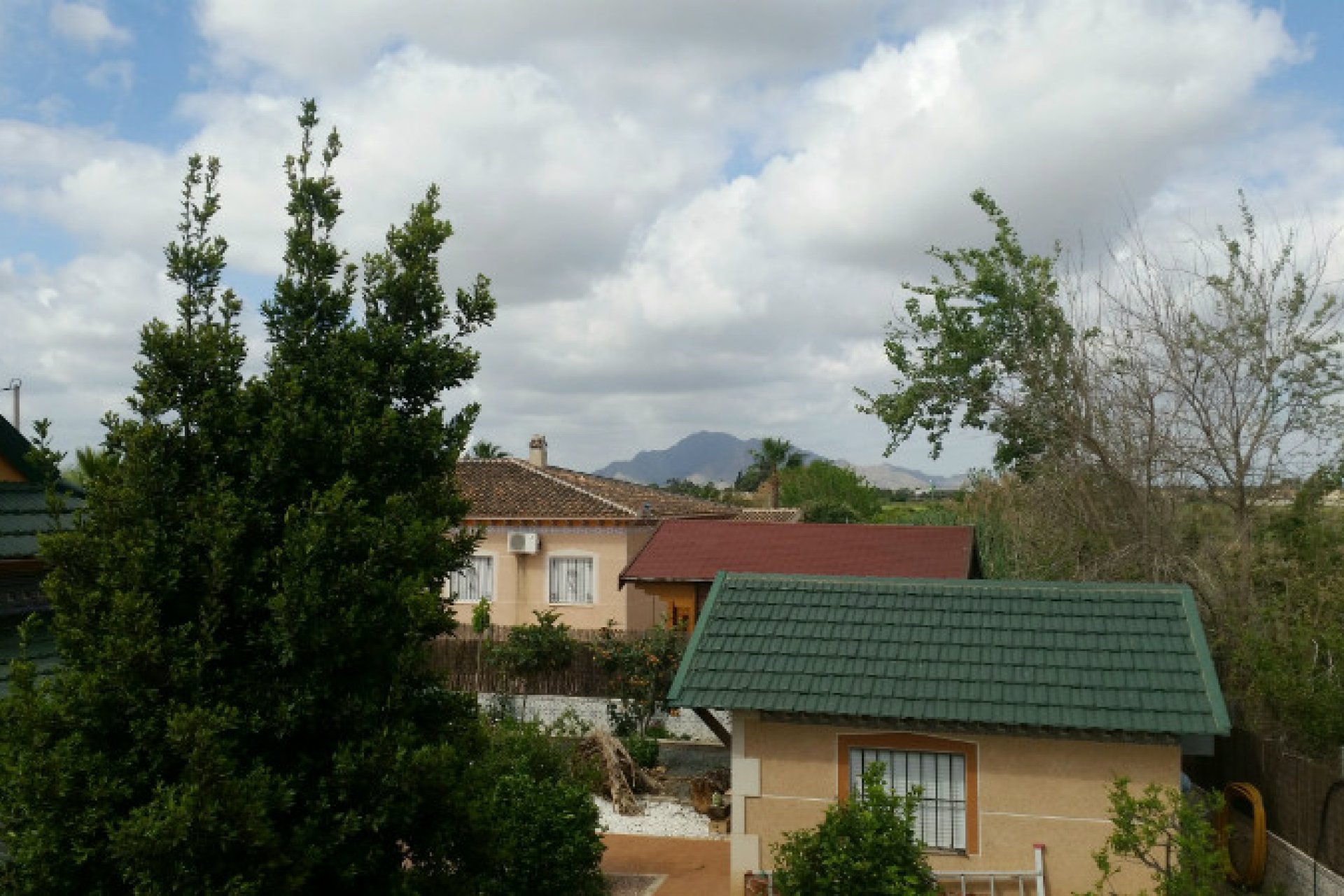 Revente - Maison de campagne -
Catral