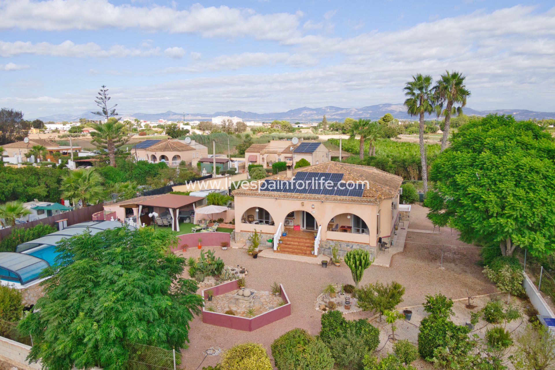 Revente - Maison de campagne -
Dolores