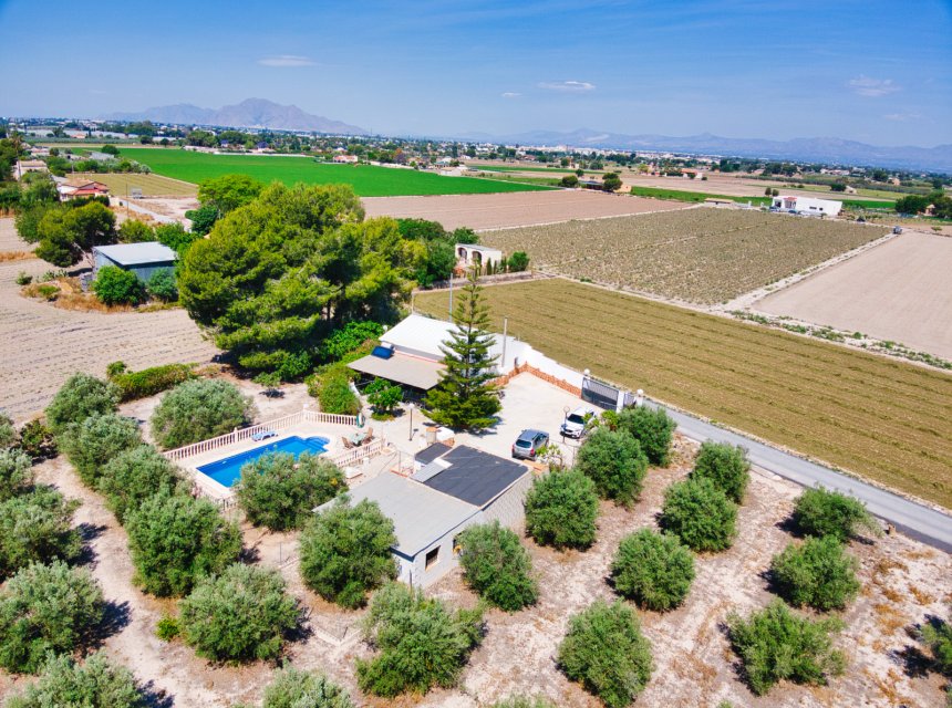 Revente - Maison de campagne -
Dolores - 