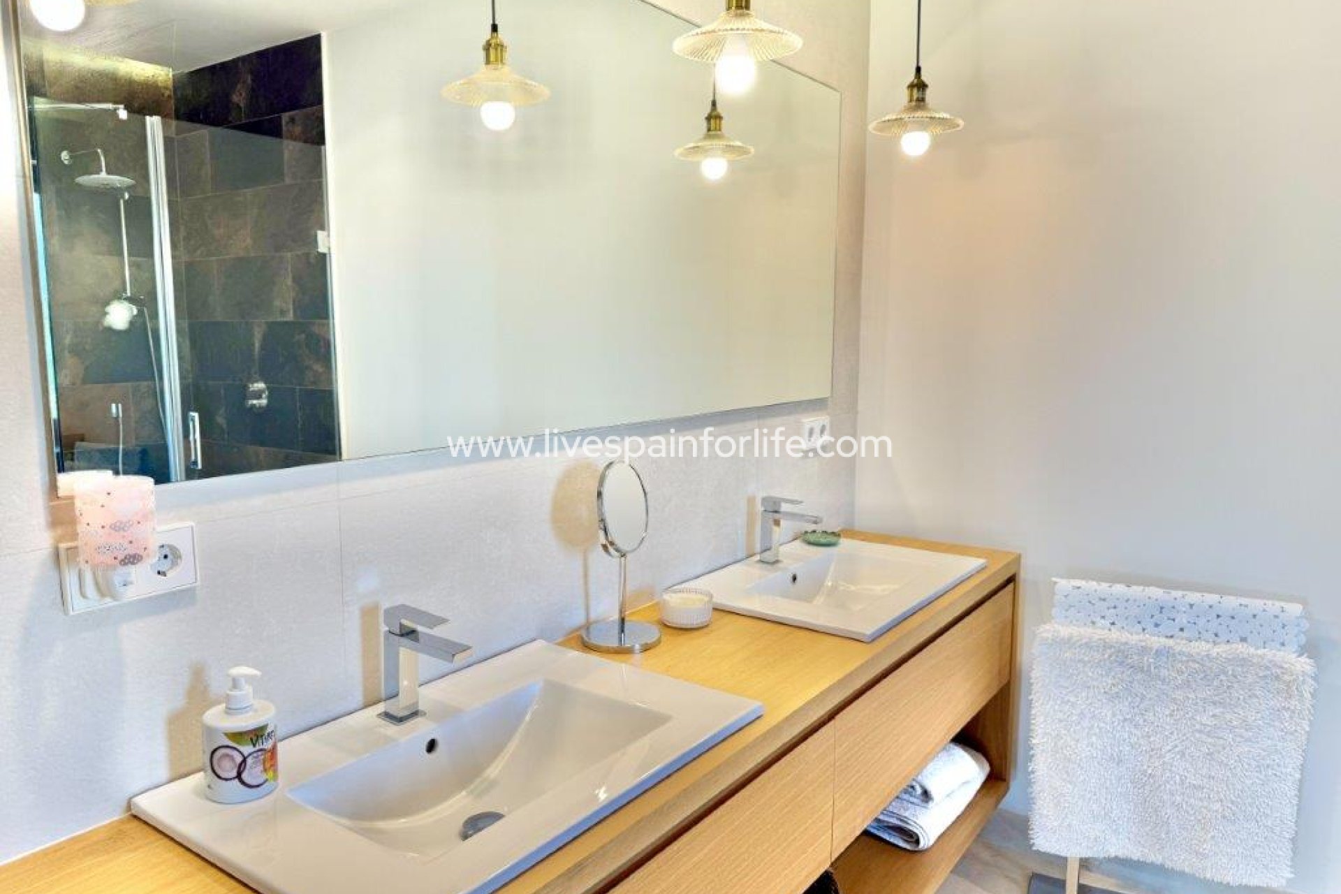 Revente - Maison de campagne -
Dolores