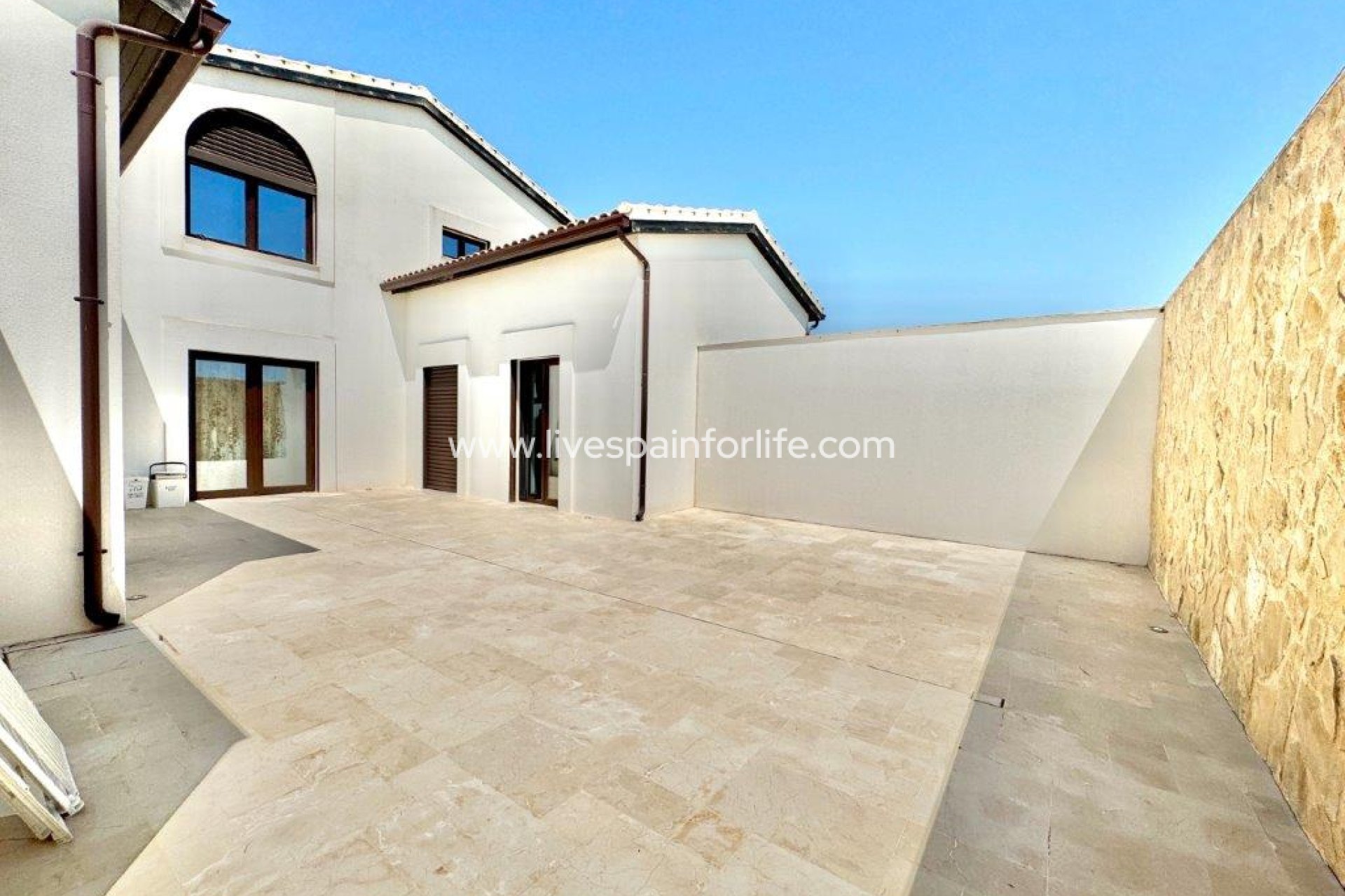 Revente - Maison de campagne -
Dolores