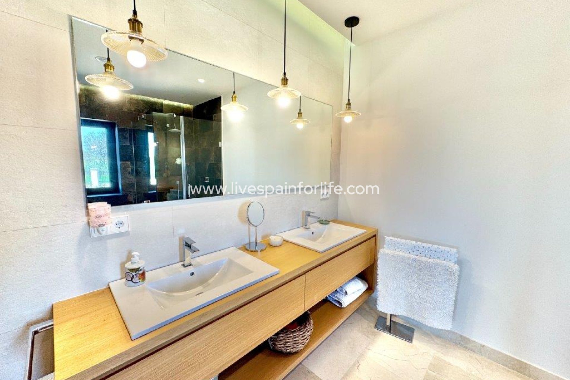 Revente - Maison de campagne -
Dolores