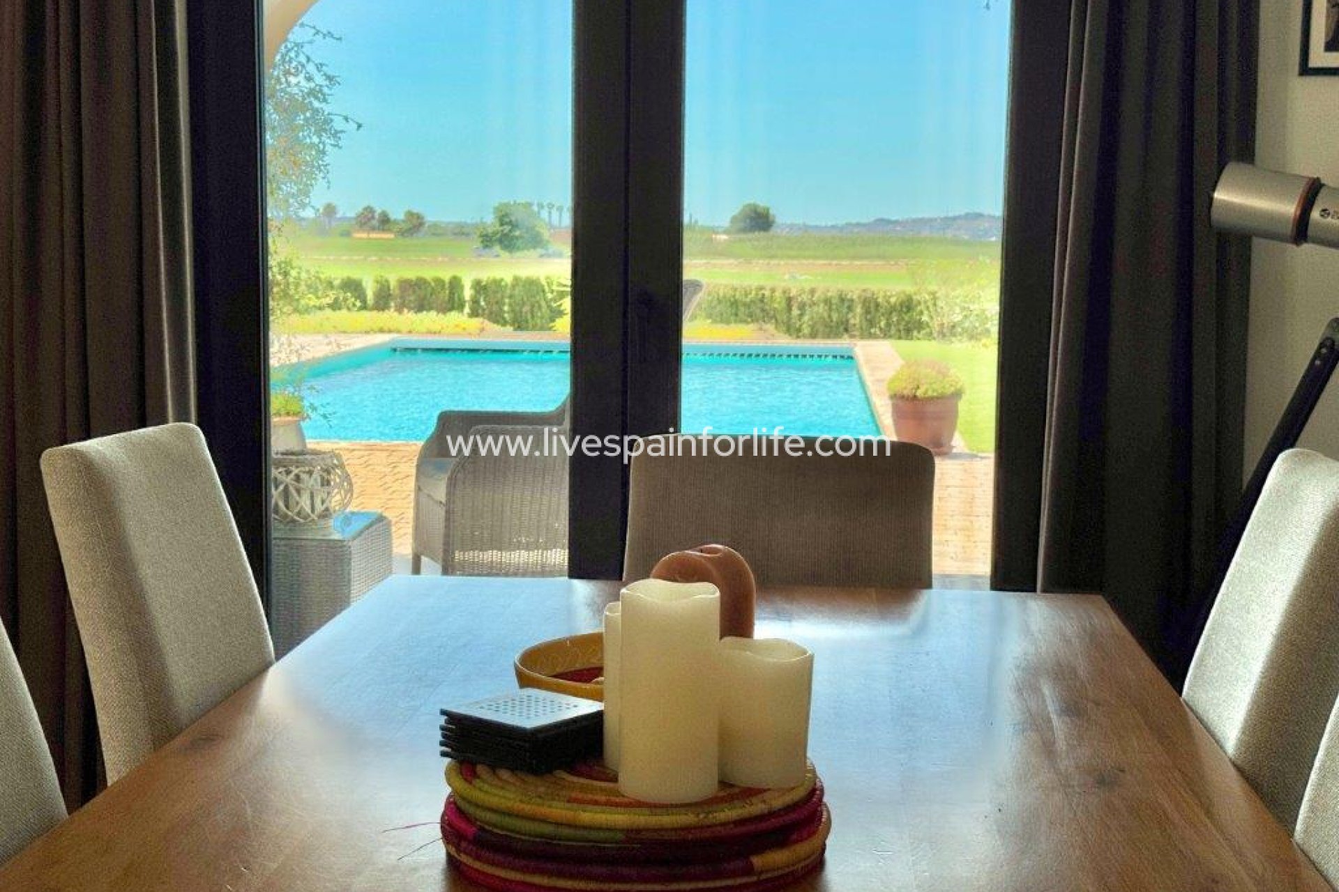 Revente - Maison de campagne -
Dolores