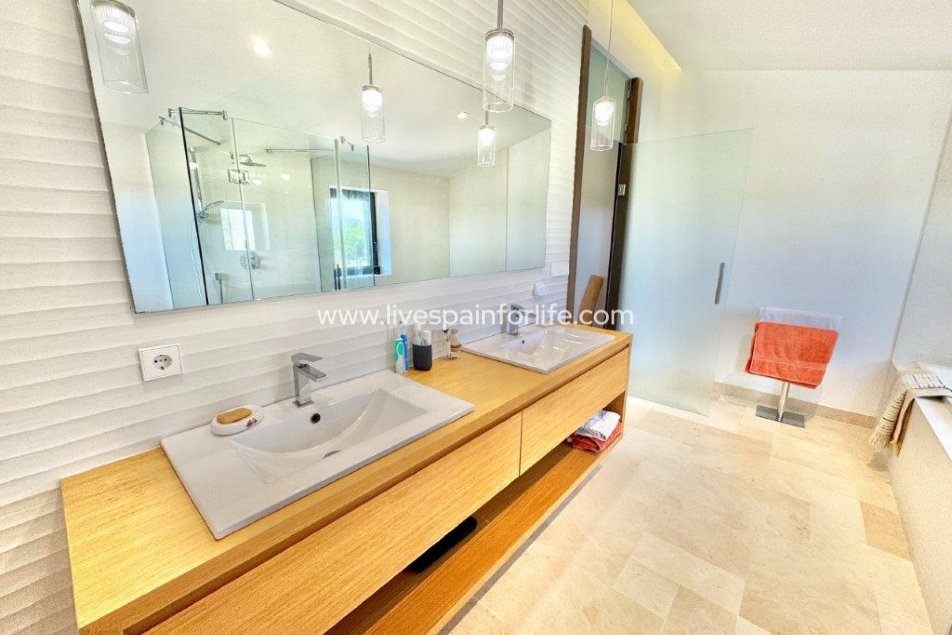 Revente - Maison de campagne -
Dolores