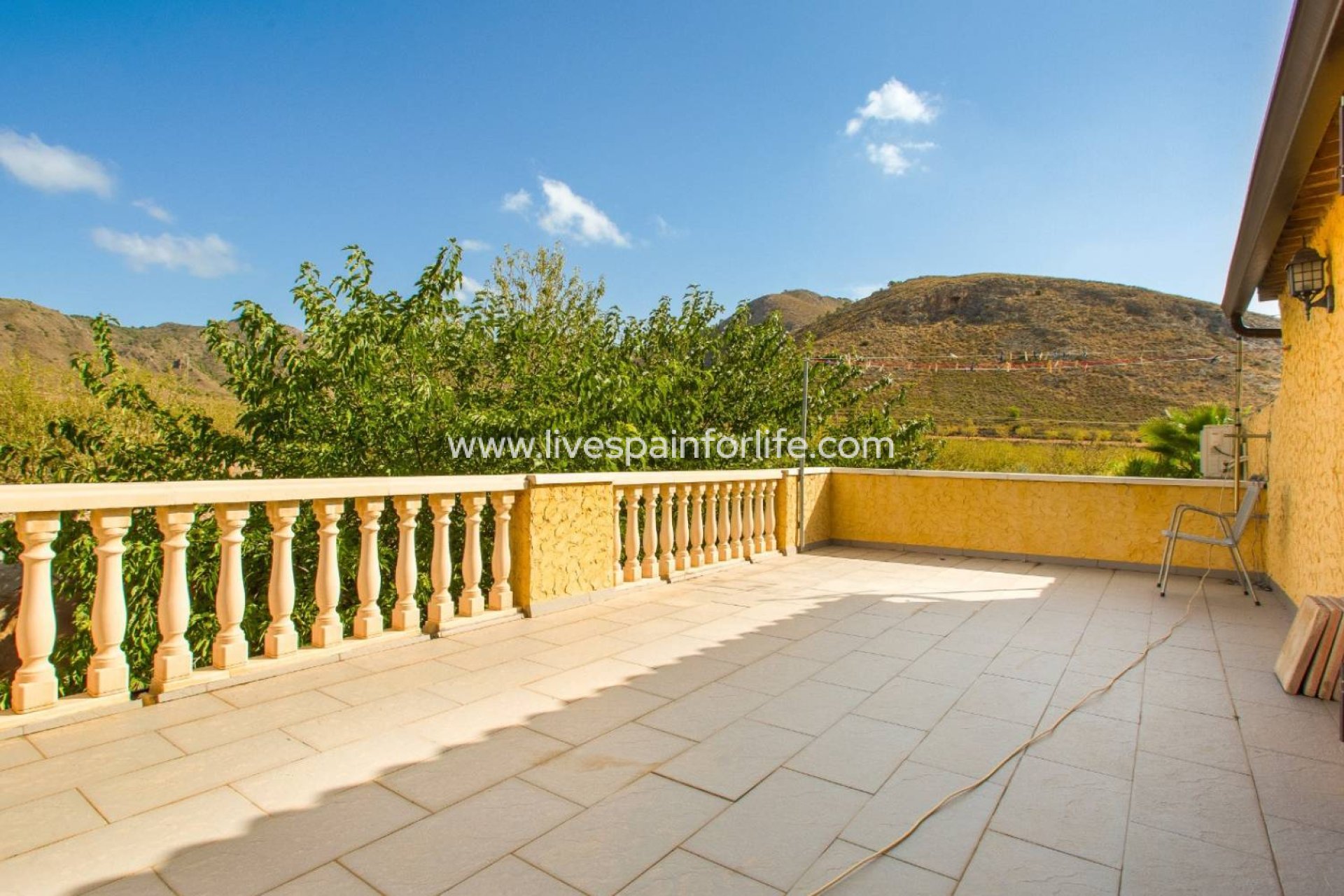 Revente - Maison de campagne -
Hondon De Las Nieves - Hondon De Los Frailes