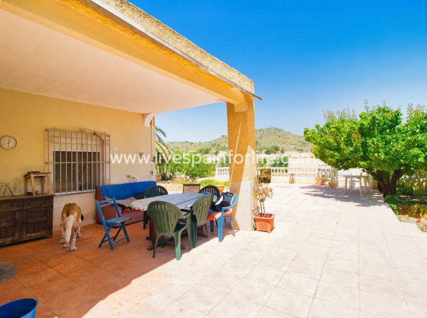 Revente - Maison de campagne -
Hondon De Las Nieves