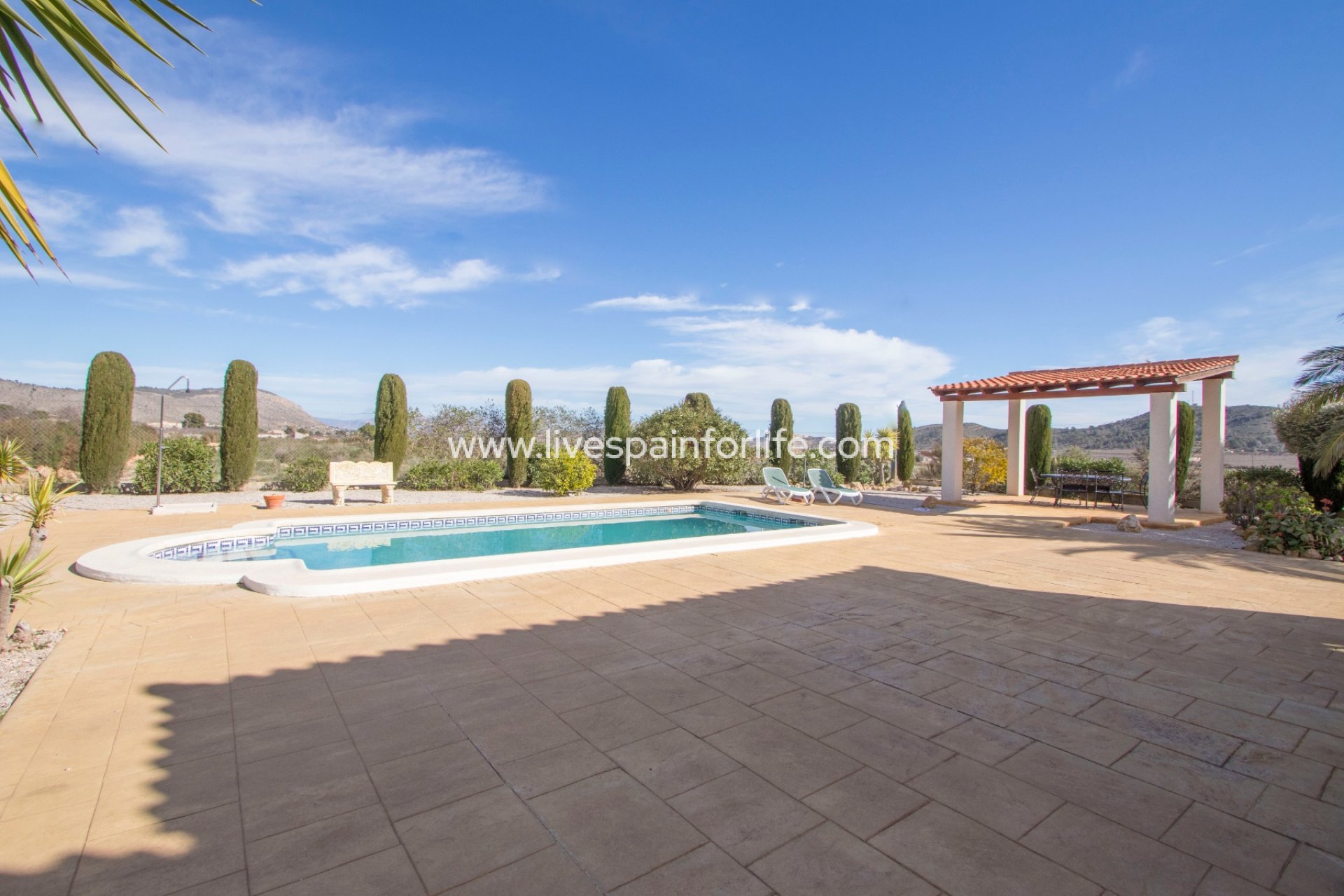 Revente - Maison de campagne -
Hondon De Los Frailes