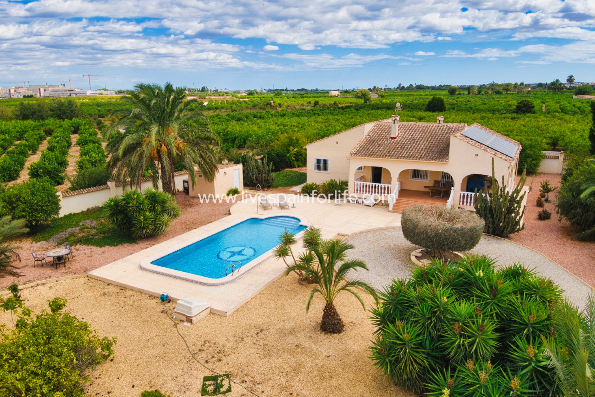 Revente - Maison de campagne -
Orihuela