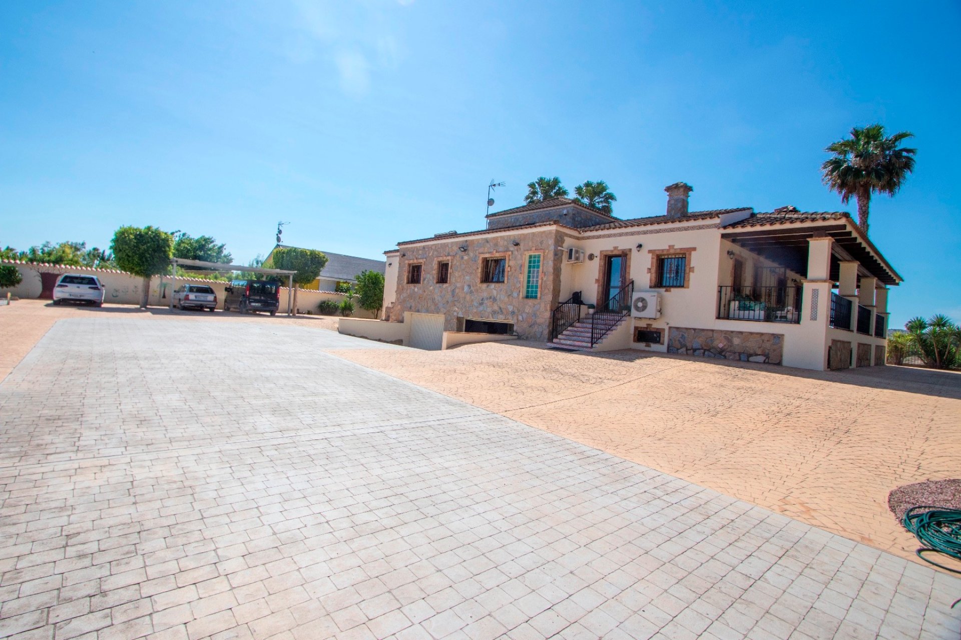 Revente - Maison de campagne -
Orihuela