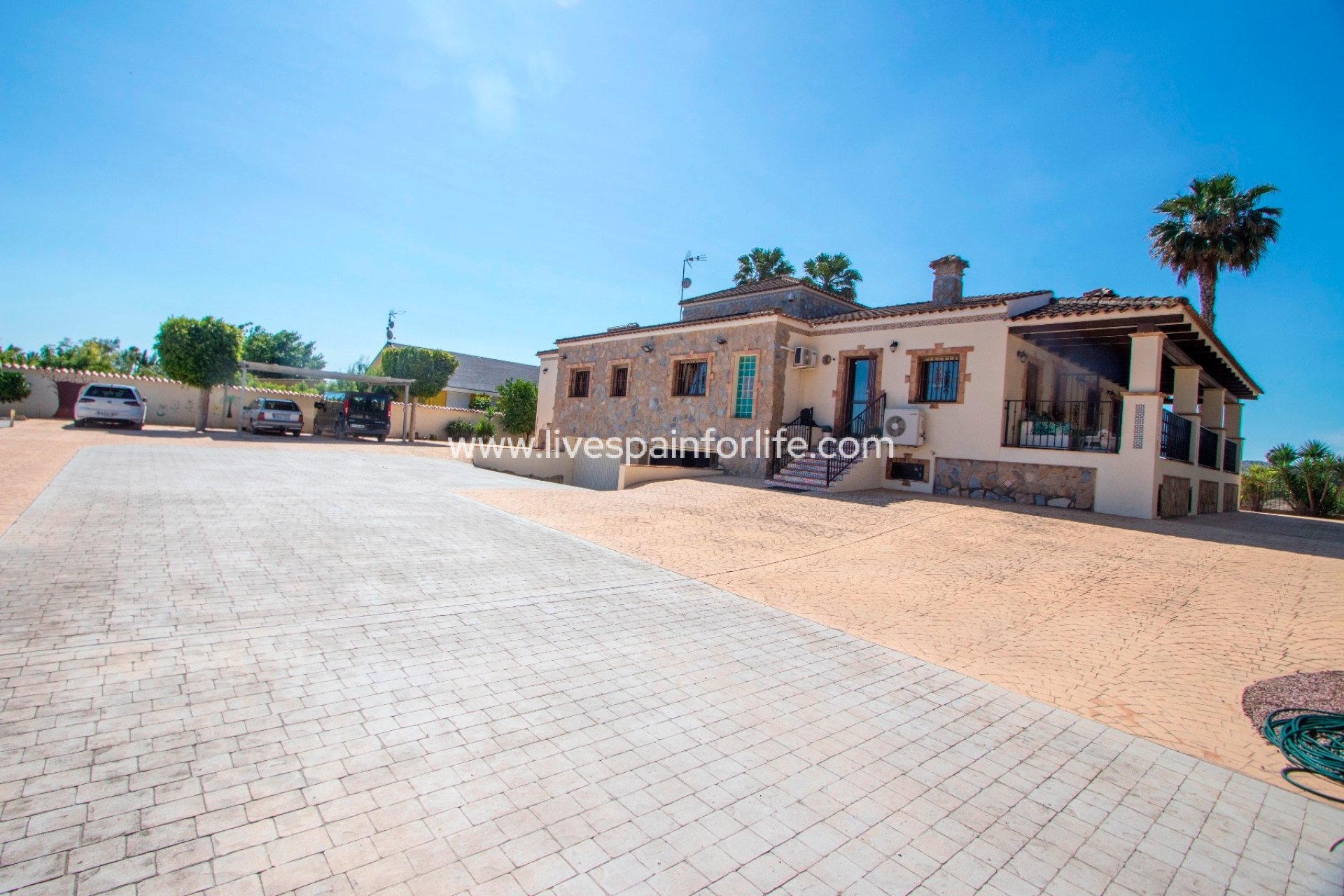 Revente - Maison de campagne -
Orihuela