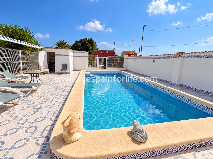 Revente - Maison de campagne -
Orihuela