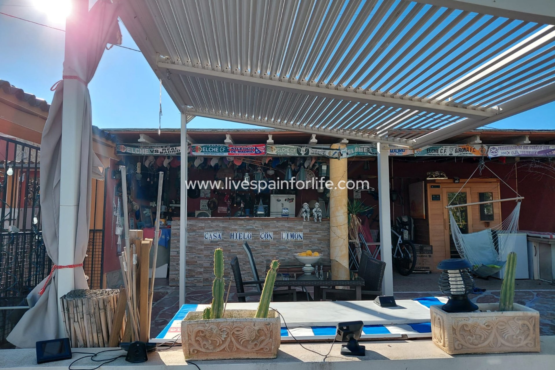 Revente - Maison de campagne -
Orihuela