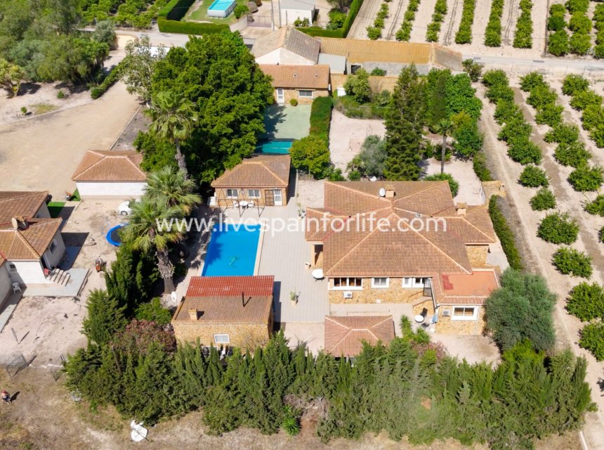 Revente - Maison de campagne -
Rojales
