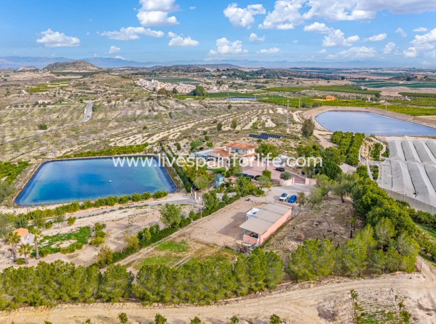 Revente - Maison de campagne -
Torremendo