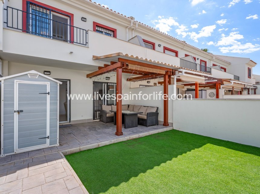 Revente - Maison de ville -
Ciudad Quesada