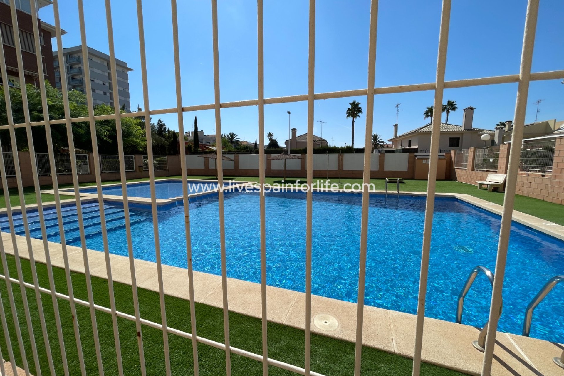 Revente - Maison de ville -
Elche - Center