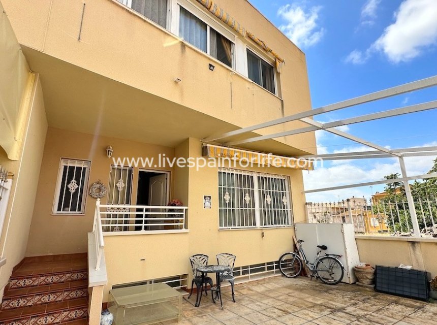 Revente - Maison de ville -
Hondon De Los Frailes