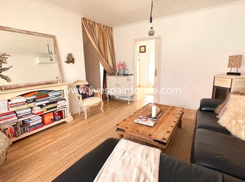 Revente - Maison de ville -
Hondon De Los Frailes