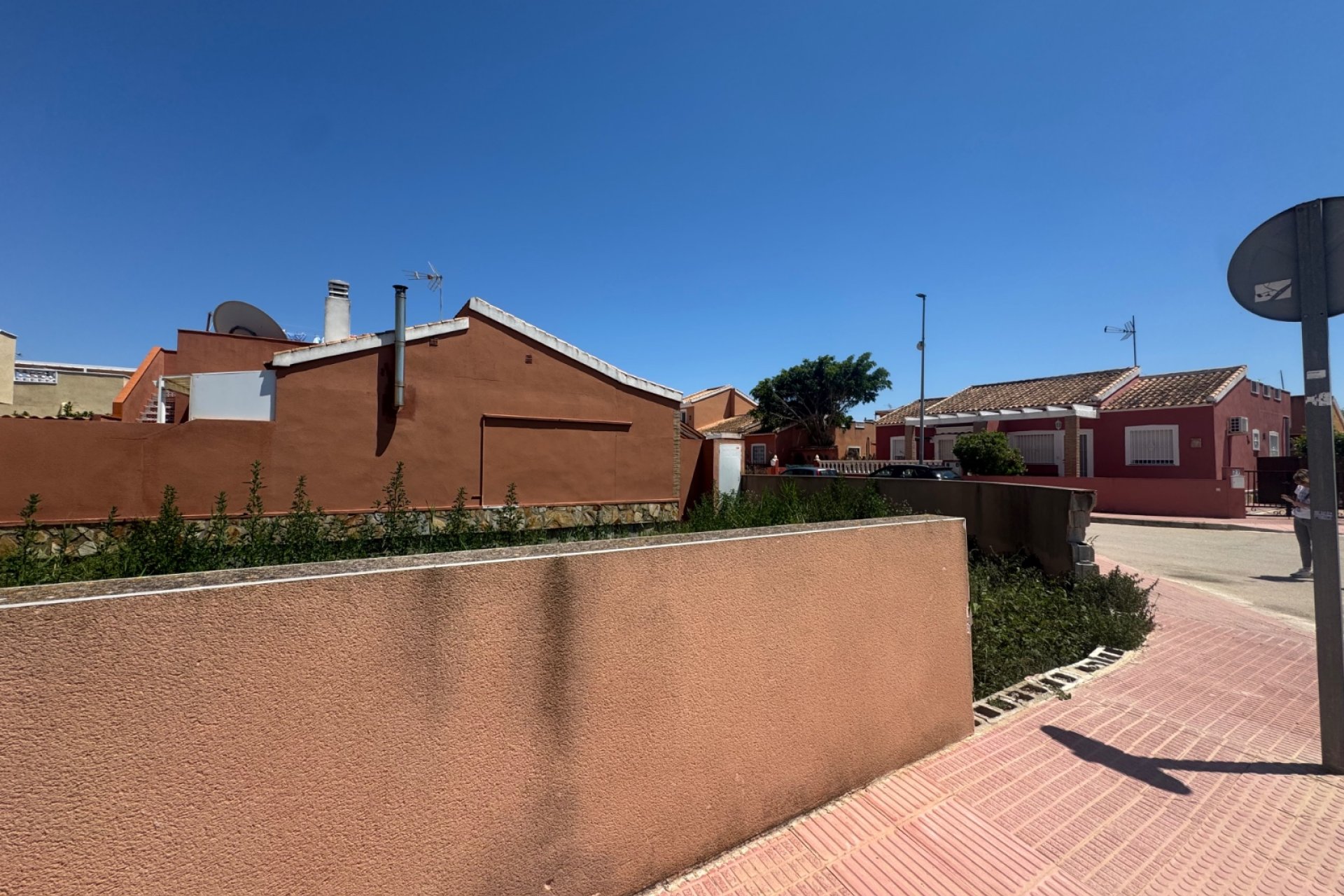 Revente - Plot of Land -
Daya Nueva