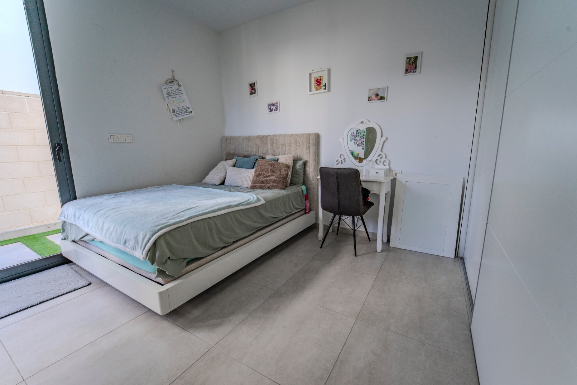 Revente - Semi-detached house -
Benijofar