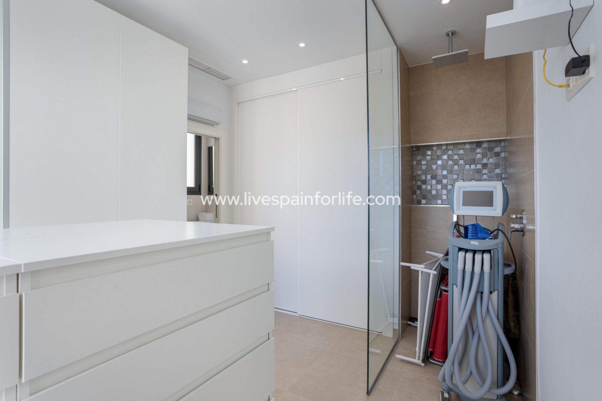 Revente - Semi-detached house -
Benijofar