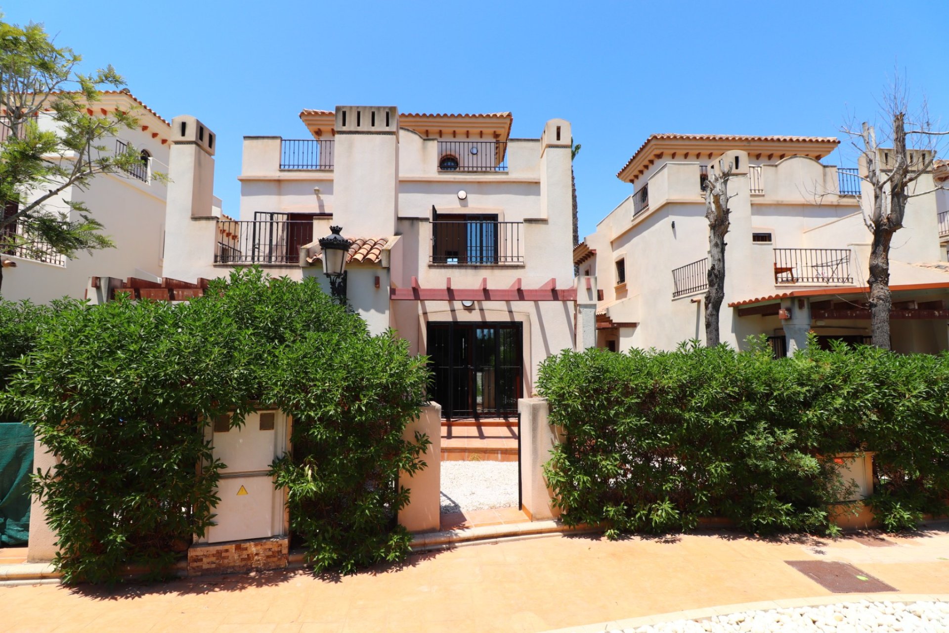 Revente - Semi-detached house / Quad -
Algorfa - La Finca Golf Resort